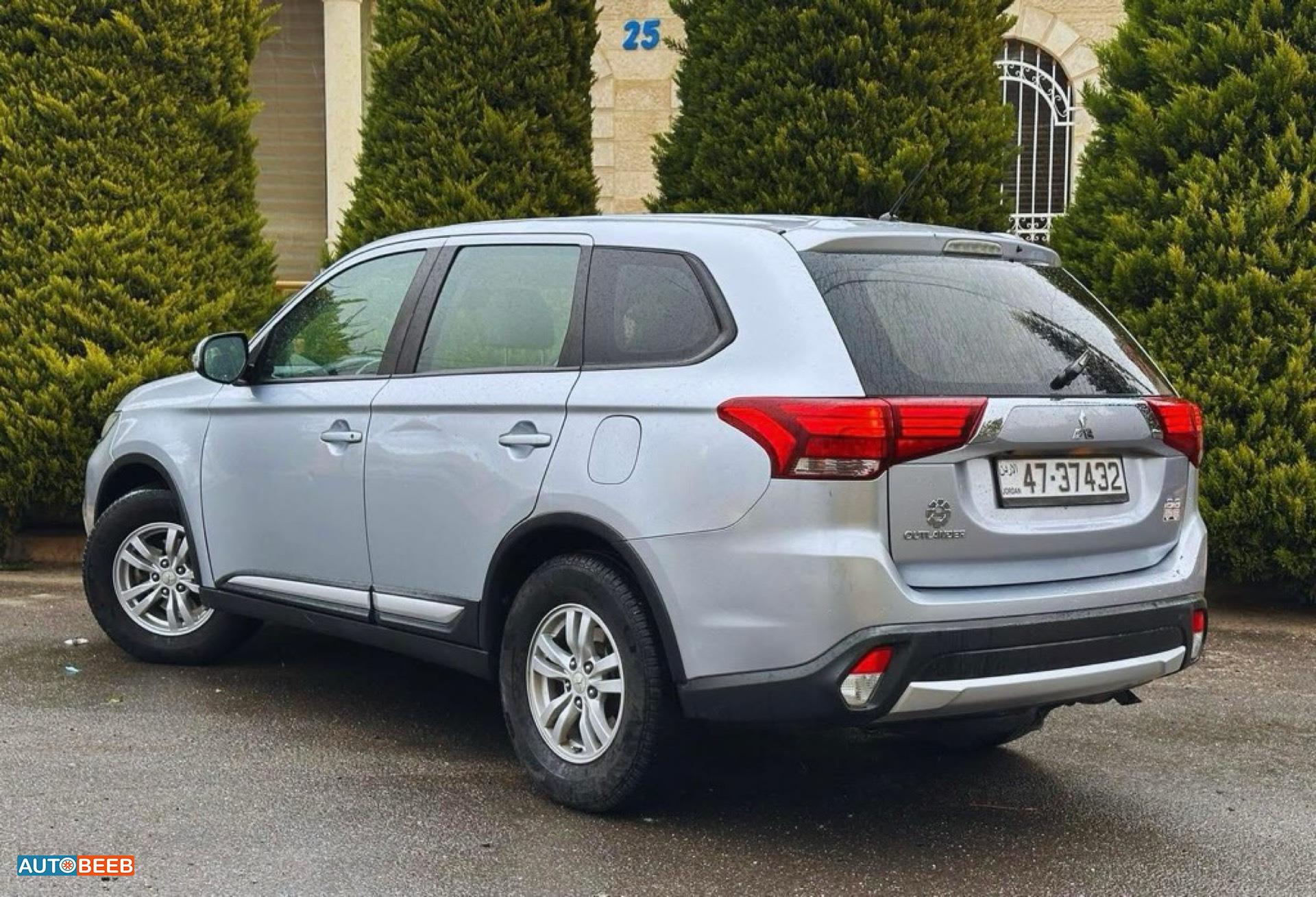 Mitsubishi Outlander 2016