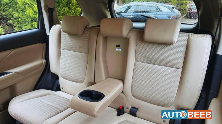 Mitsubishi Outlander 2016