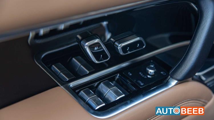 لاندروفر رنج روفر فوج 2024