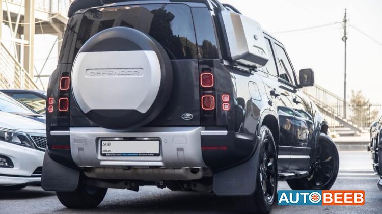 Land Rover Defender 2023