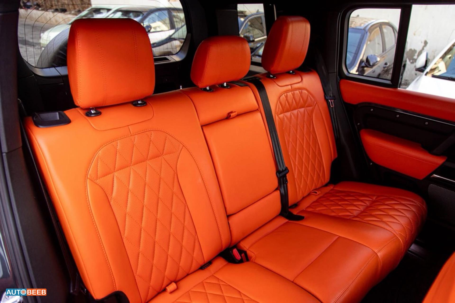 Land Rover Defender 2023