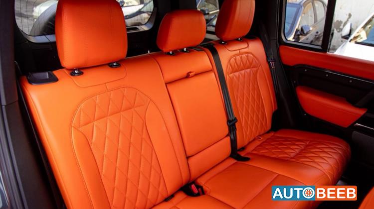 Land Rover Defender 2023