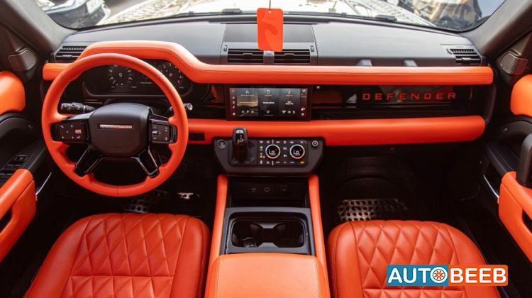 Land Rover Defender 2023