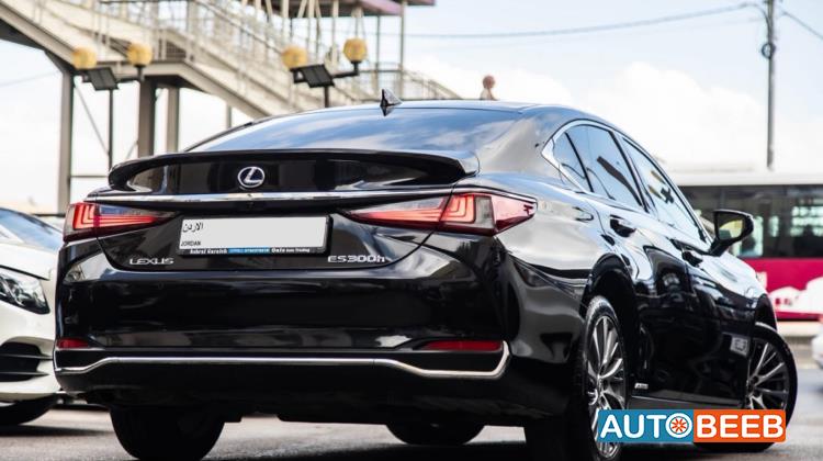 Lexus ES300 2021
