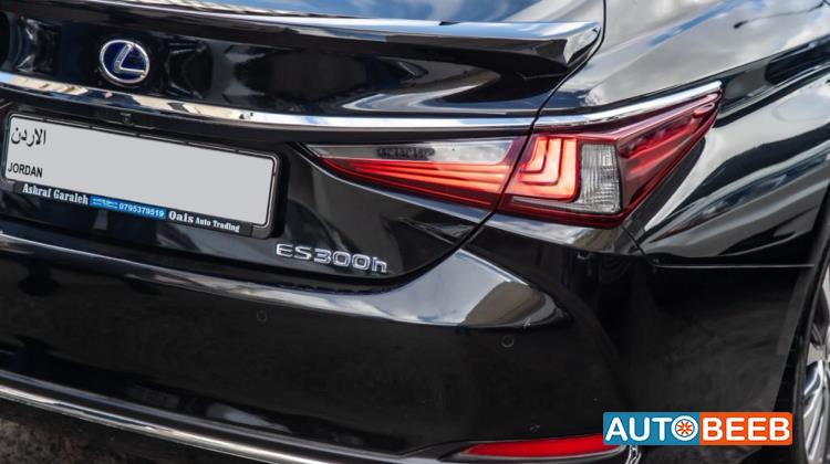 Lexus ES300 2021