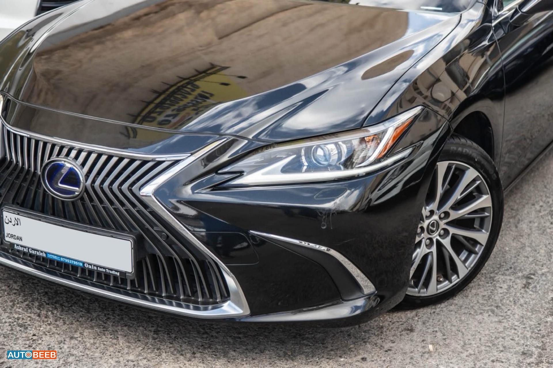 Lexus ES300 2021
