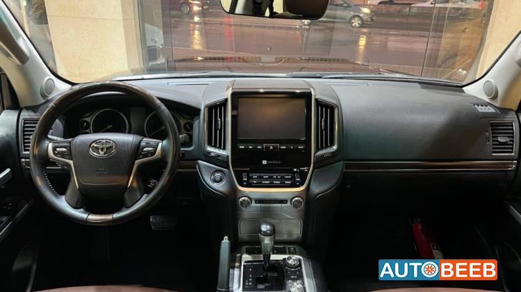 Toyota Land Cruiser 2019