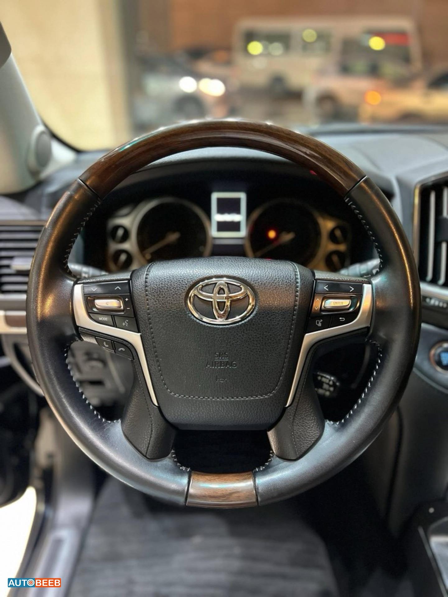 Toyota Land Cruiser 2019