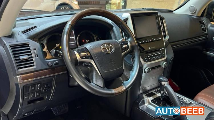 Toyota Land Cruiser 2019