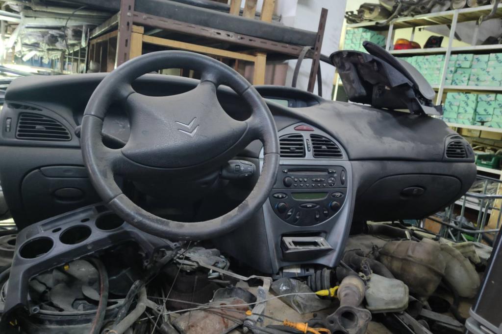 Cabin  Dashboard Citroen C5