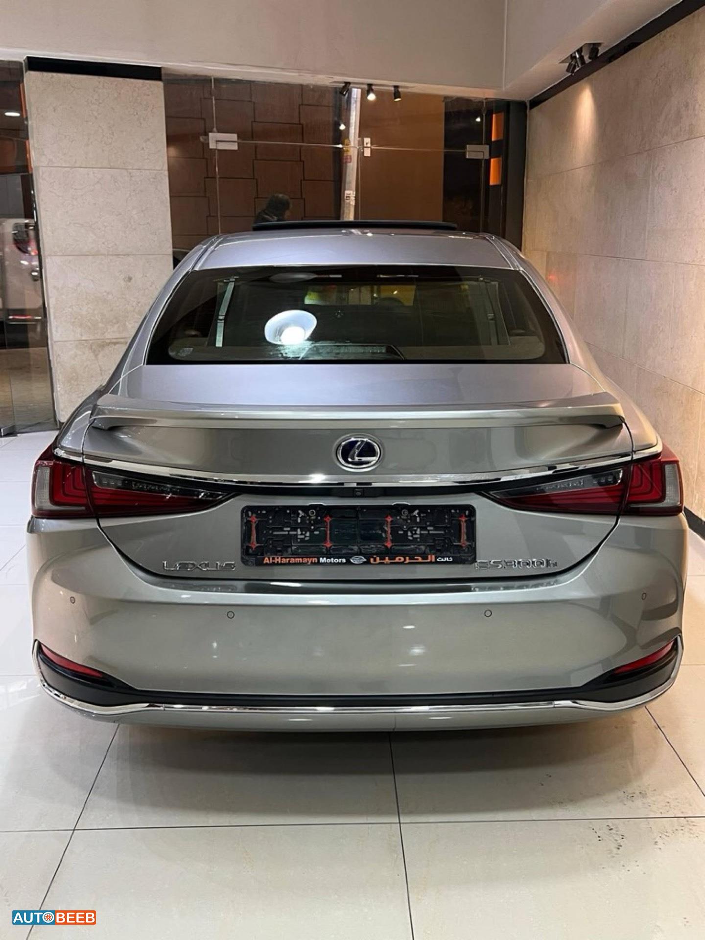 لكزس ES300 2019