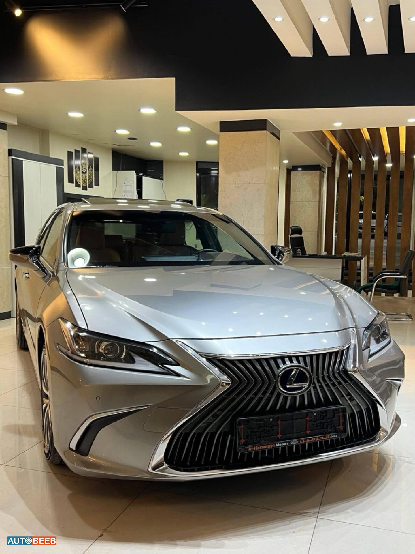 لكزس ES300 2019