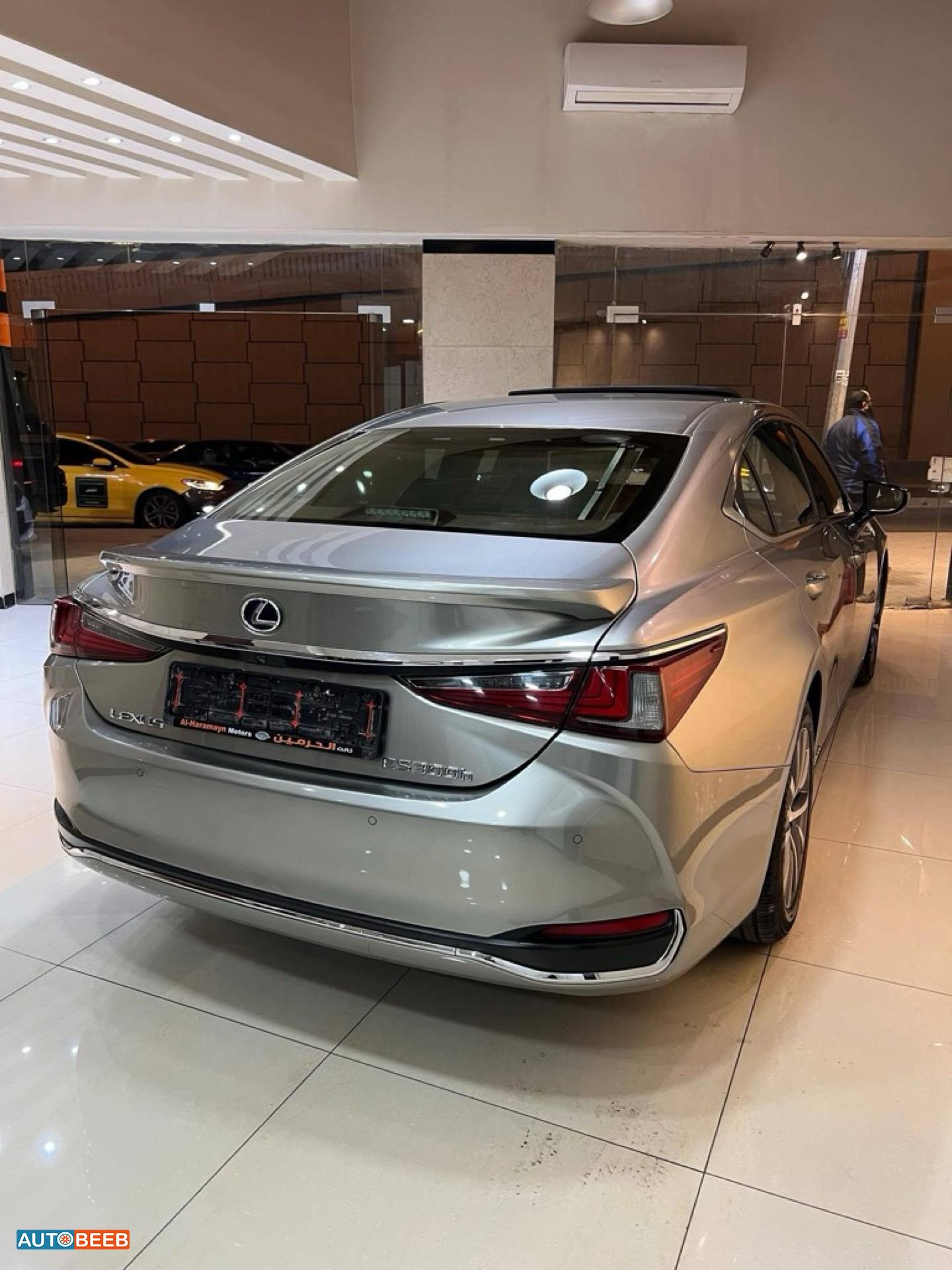 لكزس ES300 2019