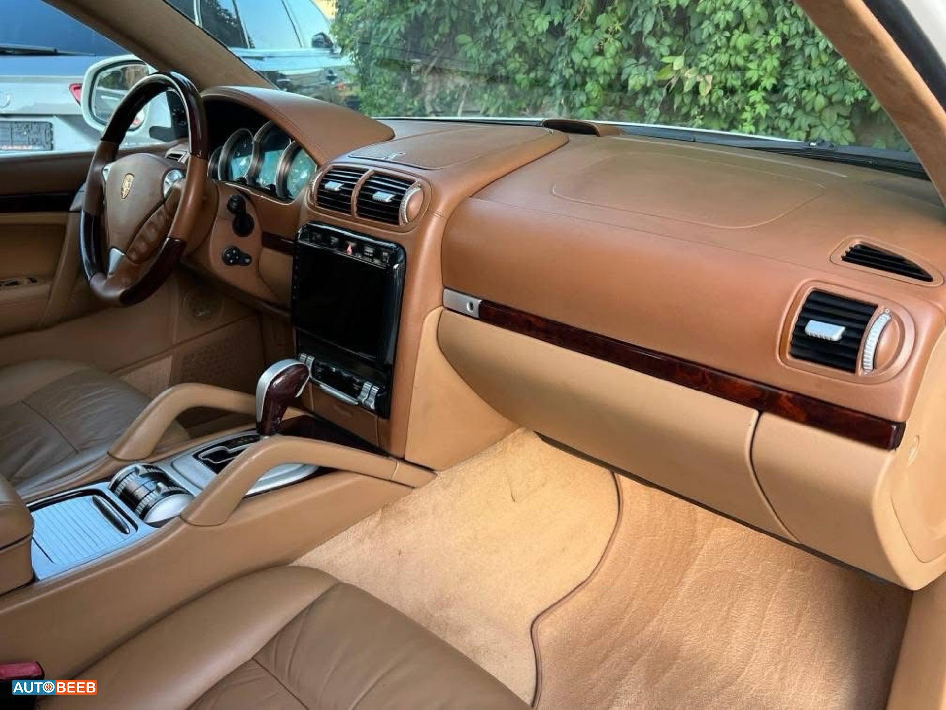 بورش كايين 2004