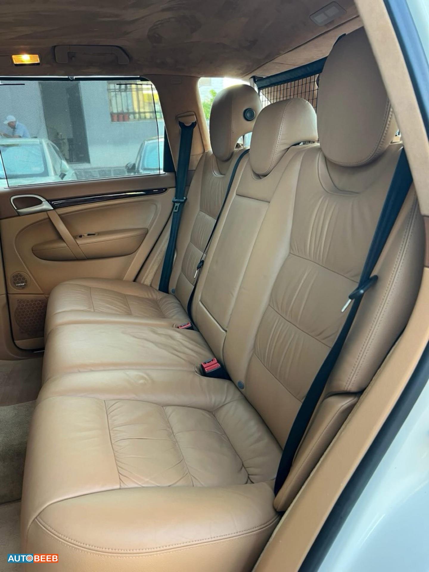 بورش كايين 2004