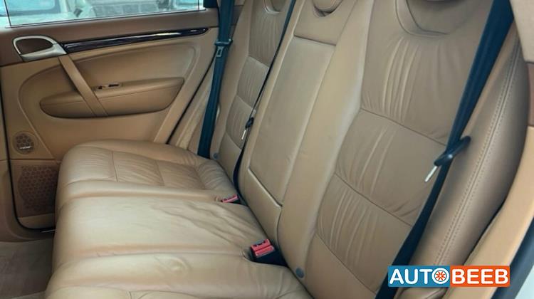 بورش كايين 2004