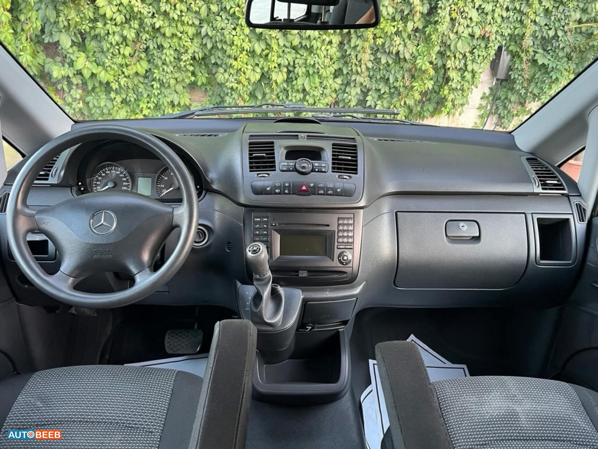 Minibus Mercedes Benz 2013