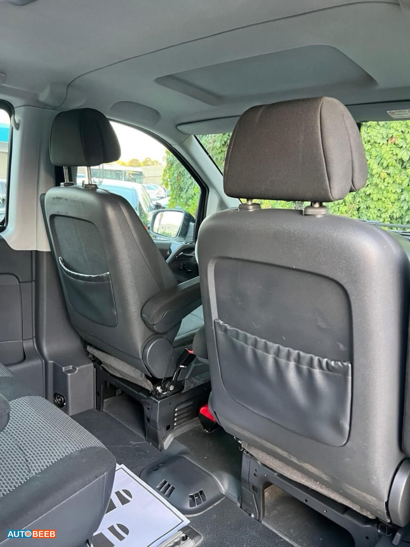 Minibus Mercedes Benz 2013