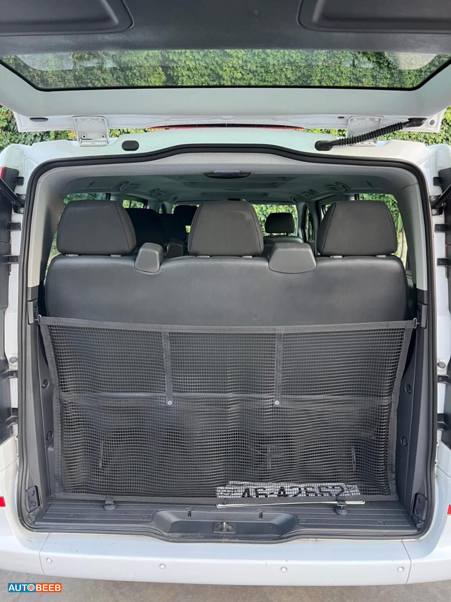 Minibus Mercedes Benz 2013