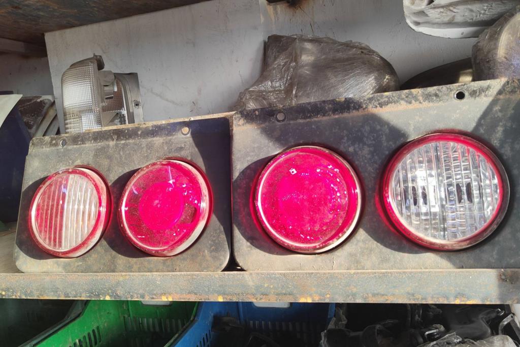 ضوء خلفي يمين شمال كيا بنجو 3 2010 2011 2012 2013