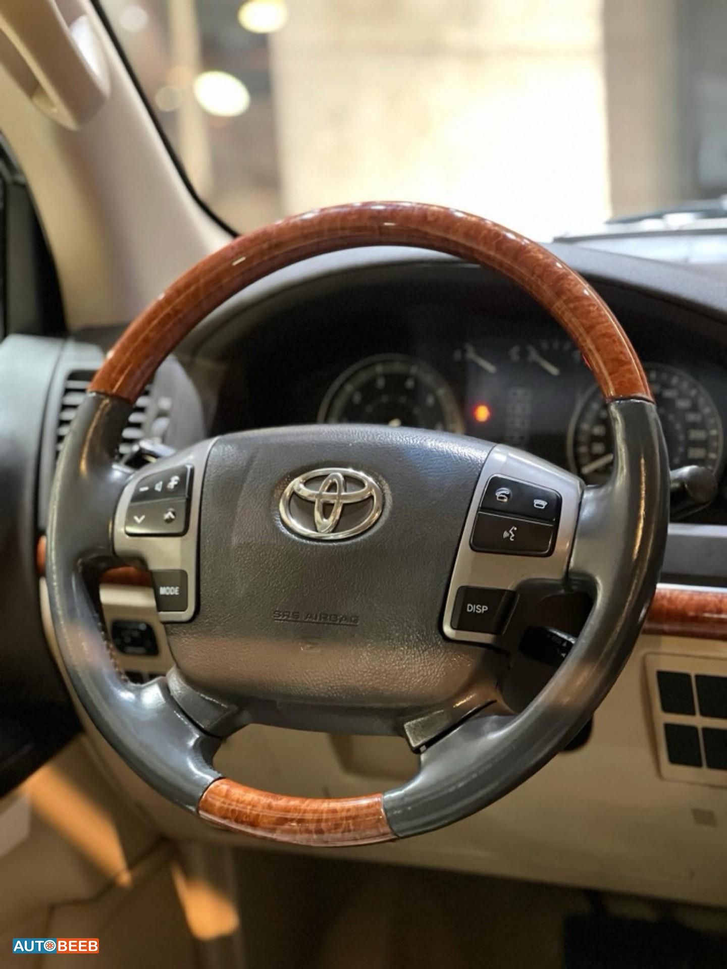 Toyota Land Cruiser 2014