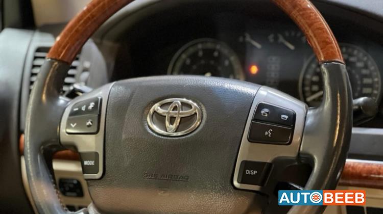 Toyota Land Cruiser 2014