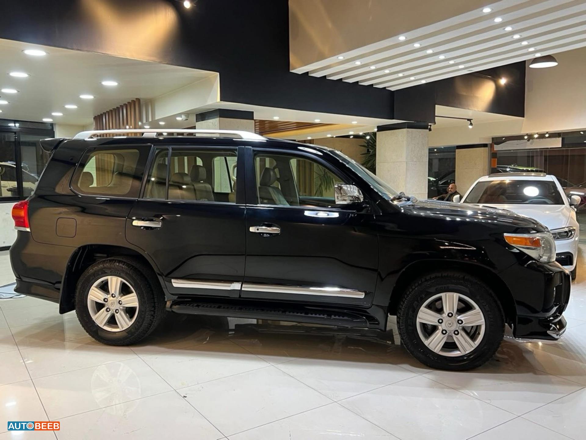 Toyota Land Cruiser 2014