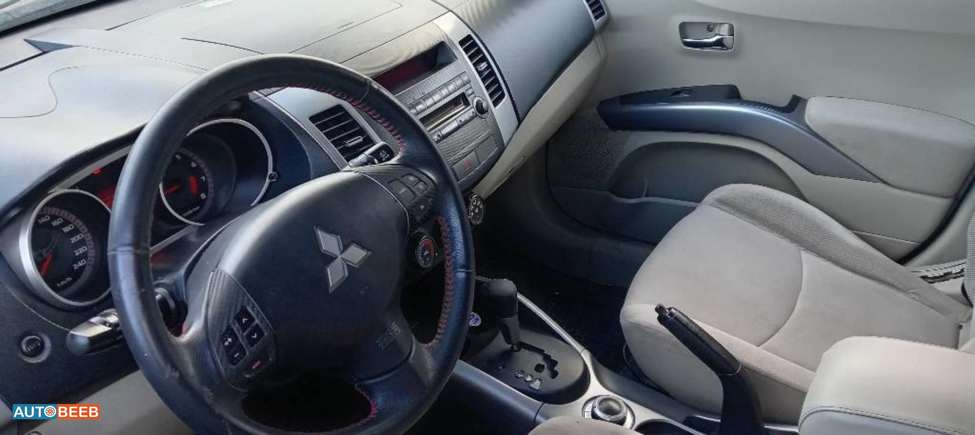 Mitsubishi Outlander 2008