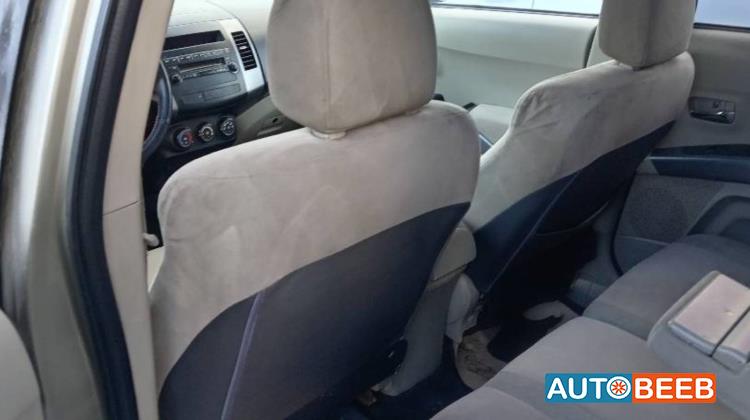 Mitsubishi Outlander 2008