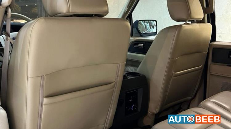 Ford Expedition 2012