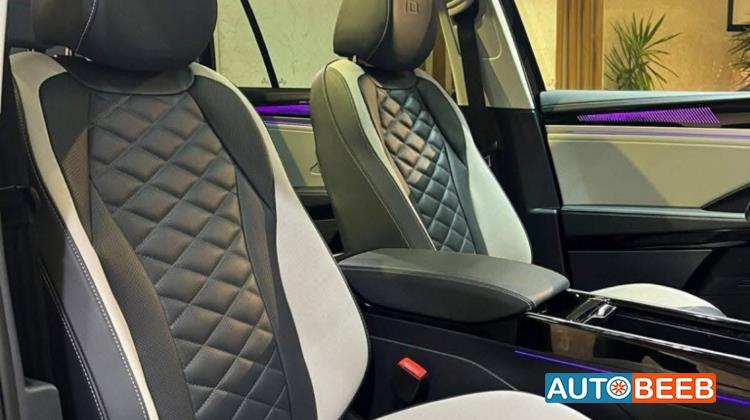 Volkswagen ID.6 2023