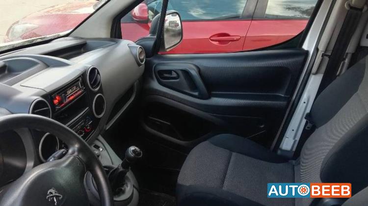 Mitsubishi Pajero 2016