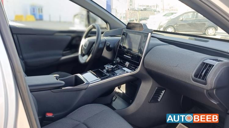 تويوتا bZ4X 2022