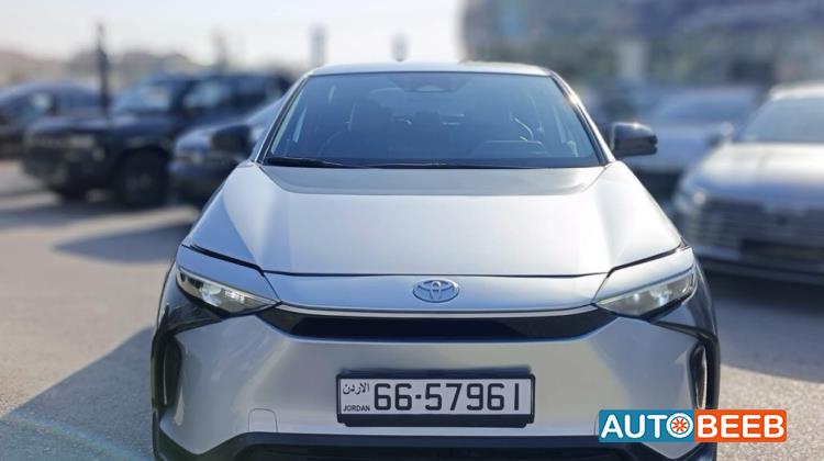 تويوتا bZ4X 2022