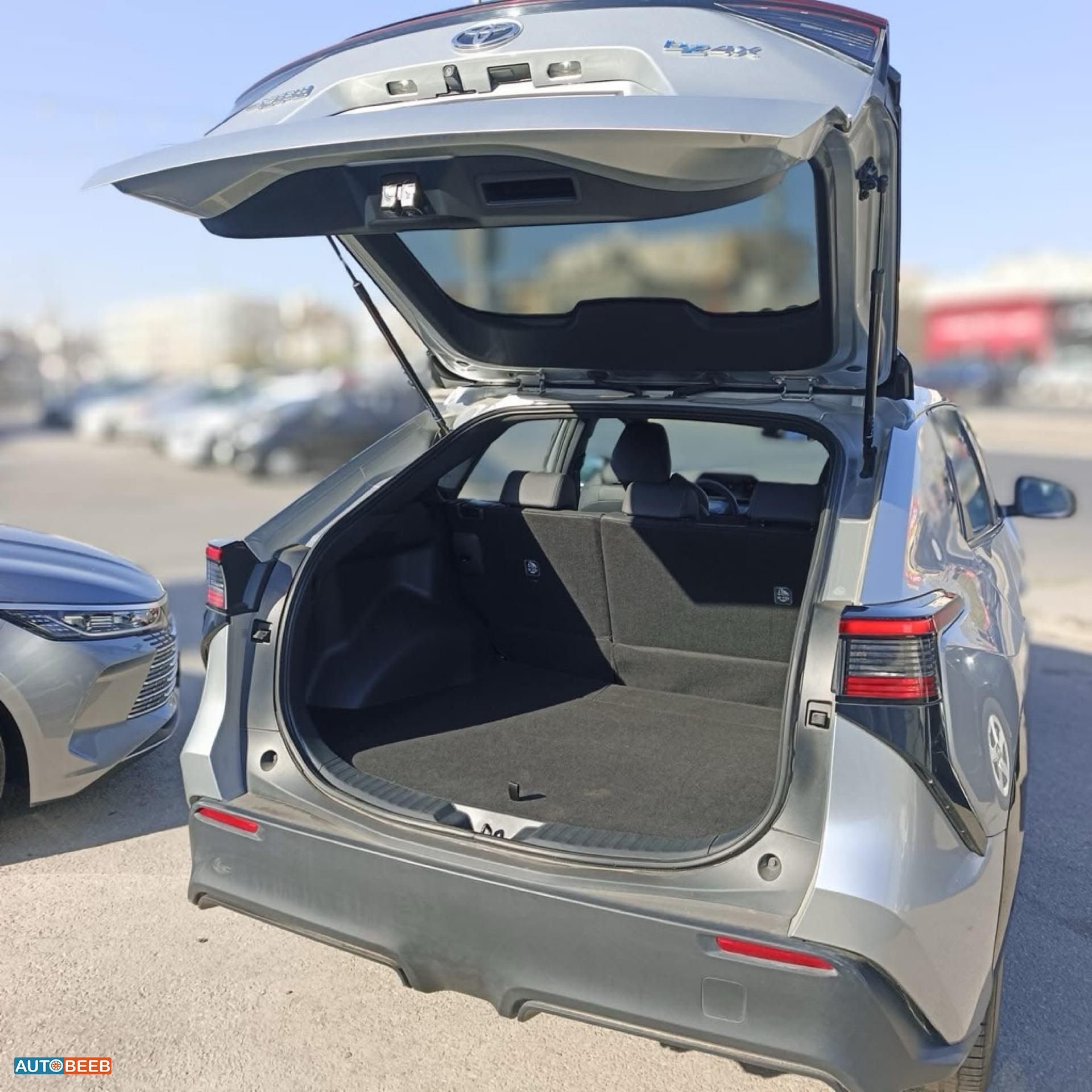 تويوتا bZ4X 2022