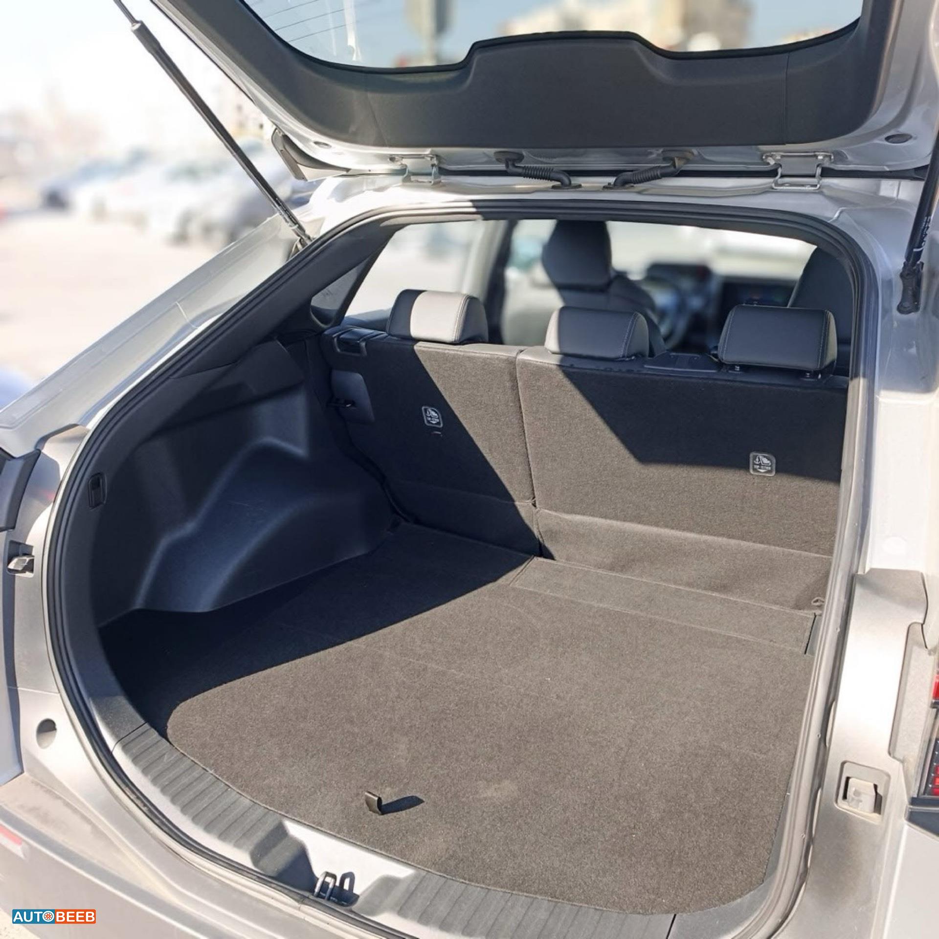 تويوتا bZ4X 2022