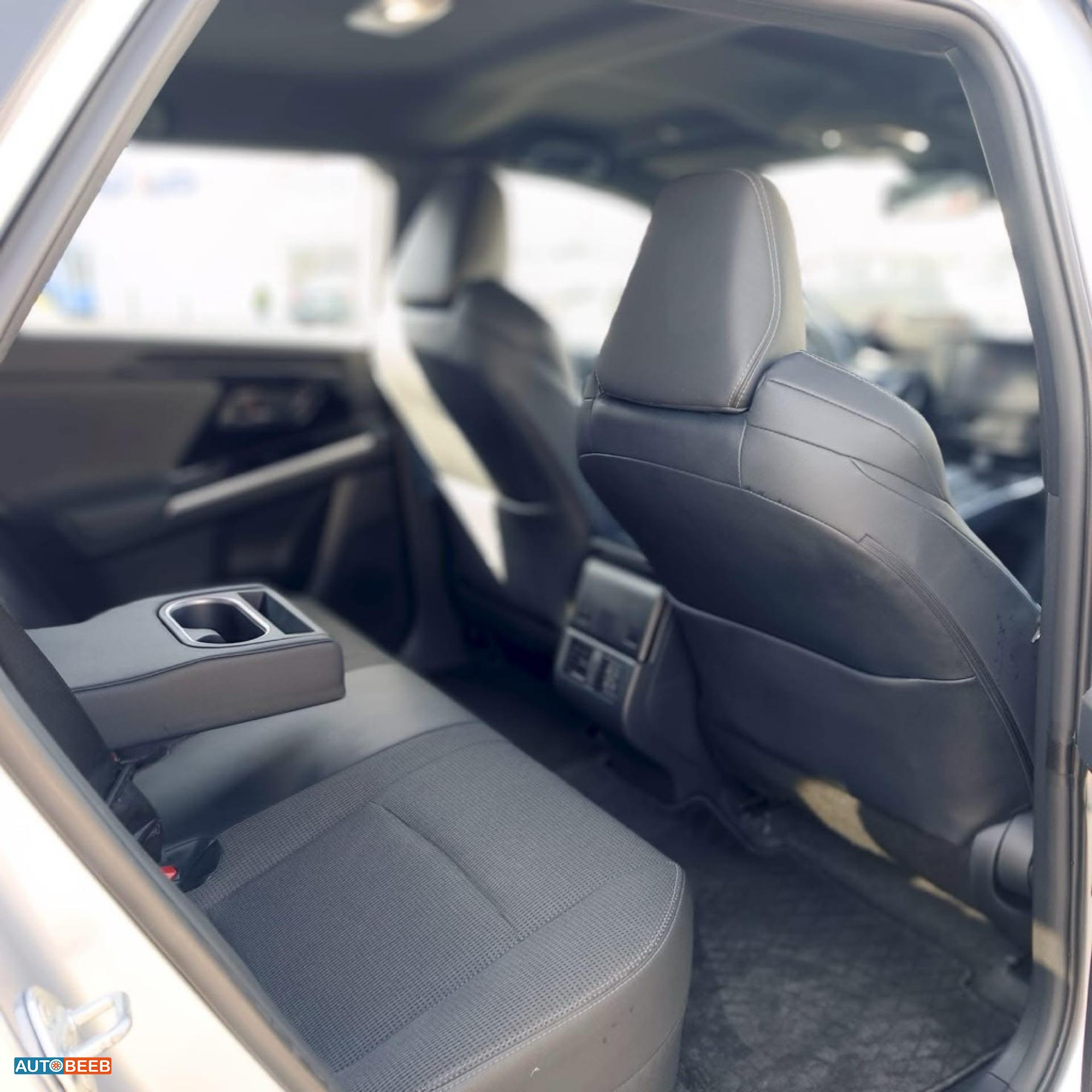 تويوتا bZ4X 2022