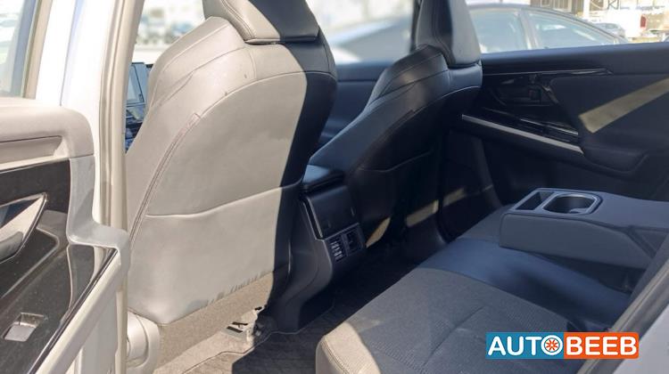 تويوتا bZ4X 2022