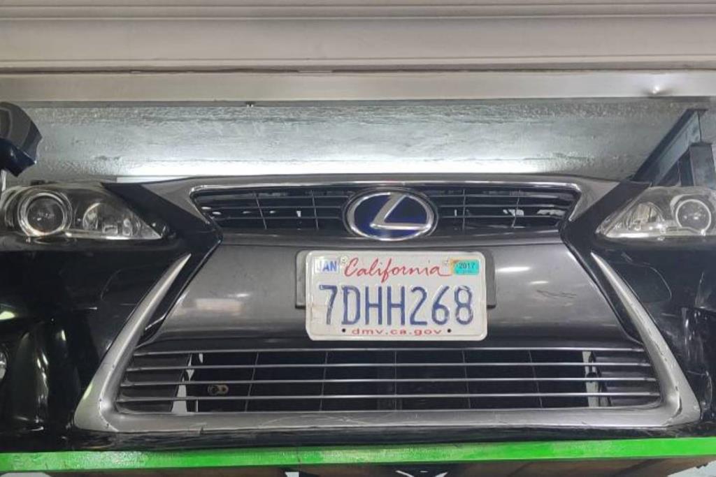 واجهة أمامية طمبون اضوية يمين شمال لكزس ct200 2015 2016 2017