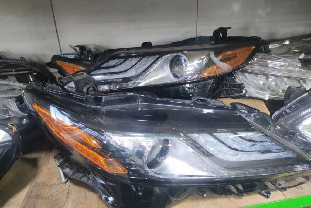 ضوء امامي تويوتا كامري 2018 2019 2020