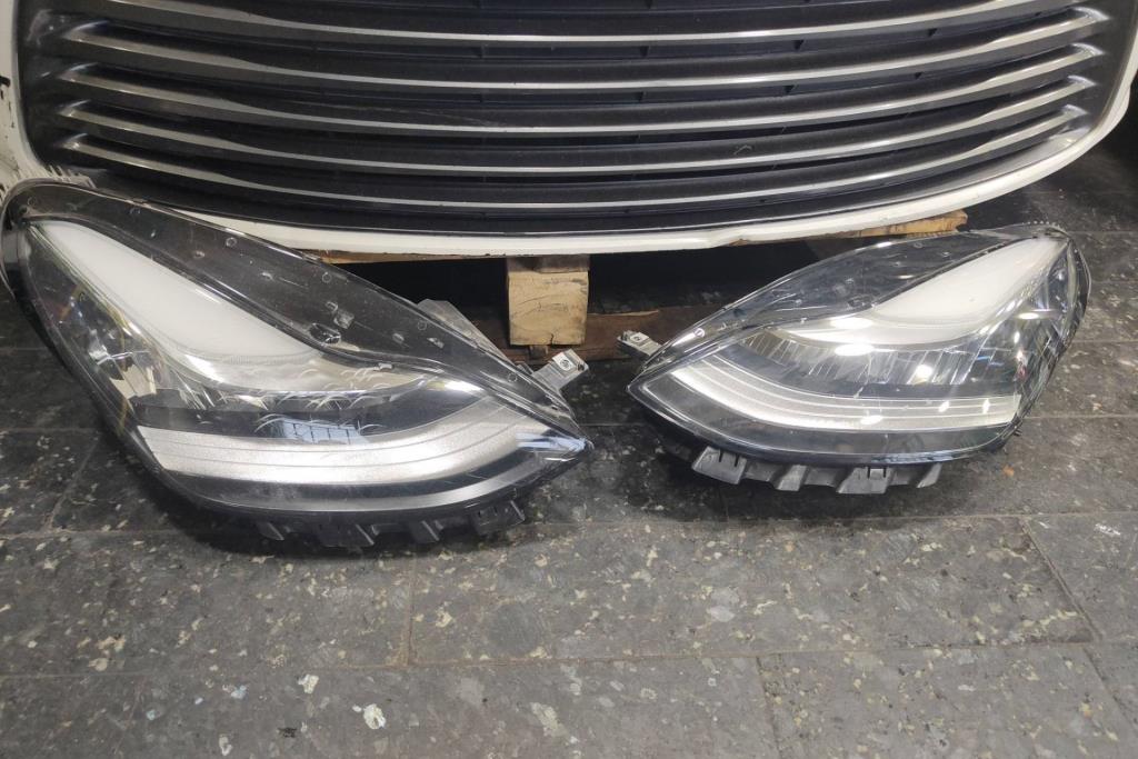 Lights Front light Tesla 3