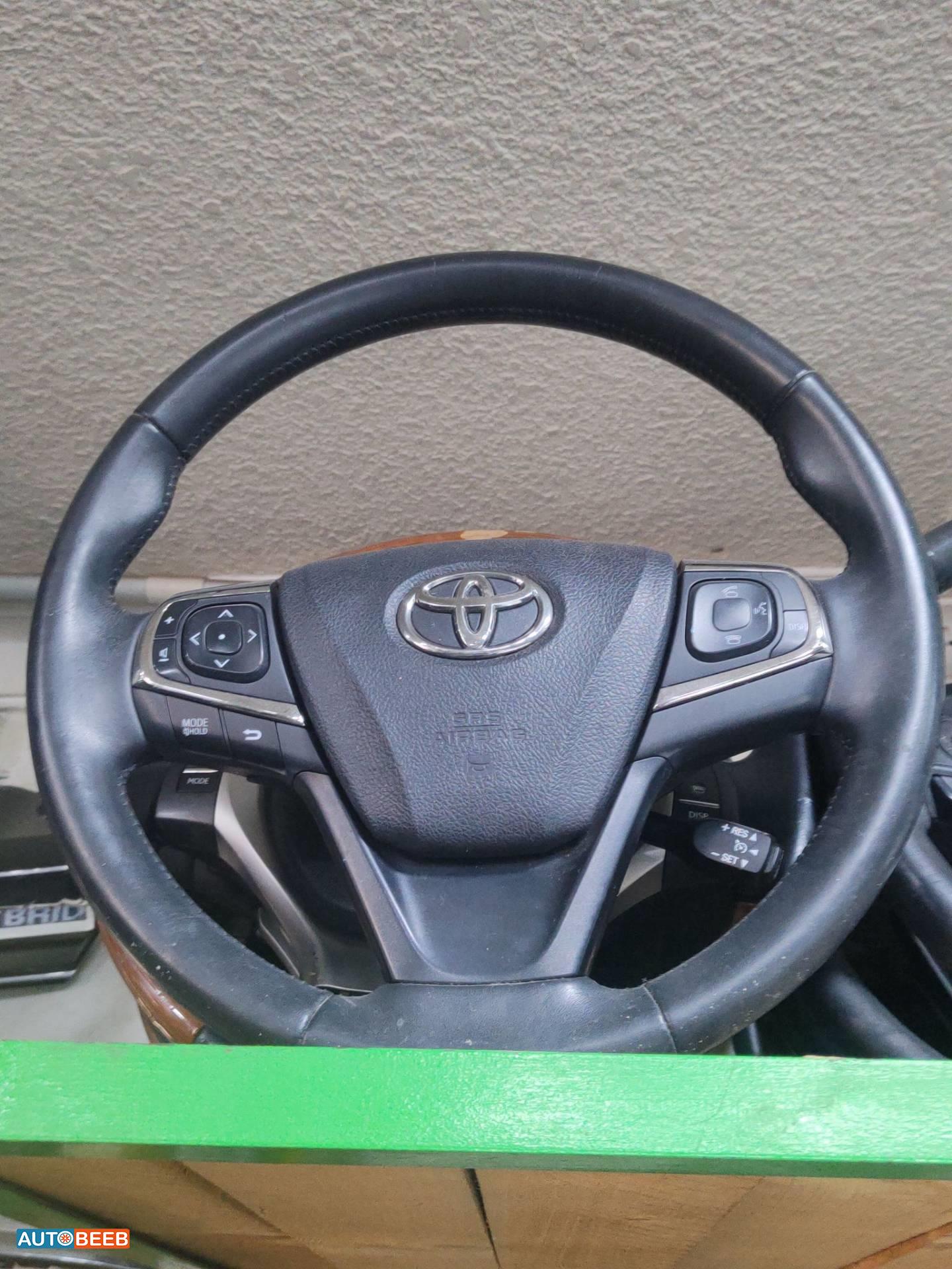 Cabin  Steering Wheel Toyota Avalon