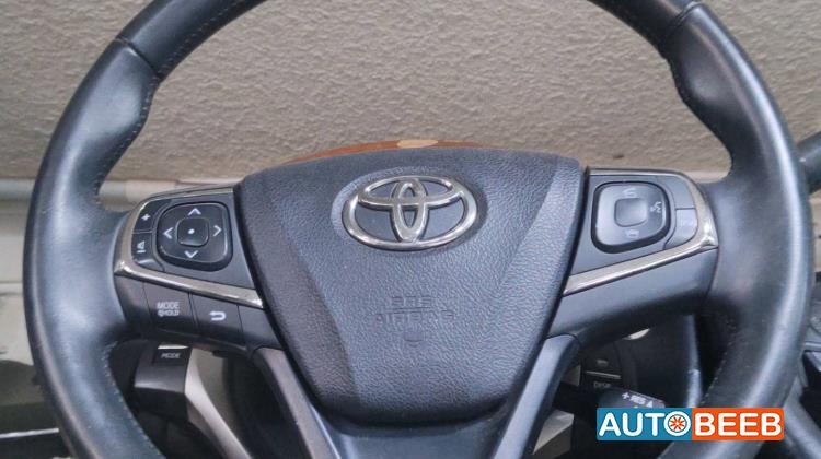 Cabin  Steering Wheel Toyota Avalon