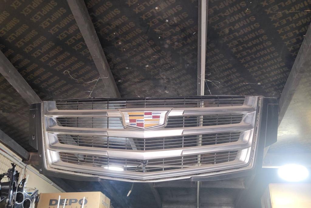 Body  Grilles Cadillac Escalade