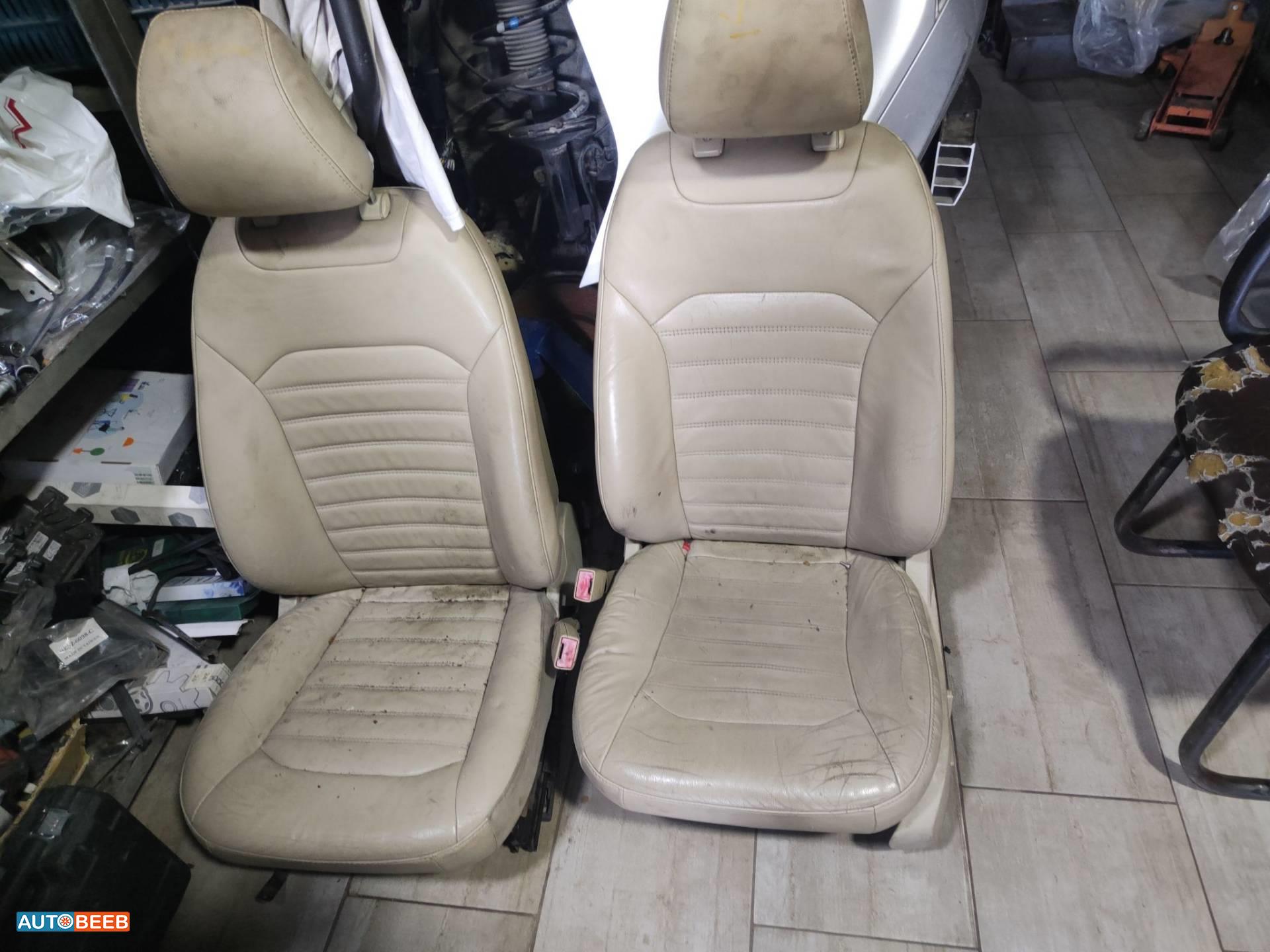 Cabin  Seat Ford Fusion