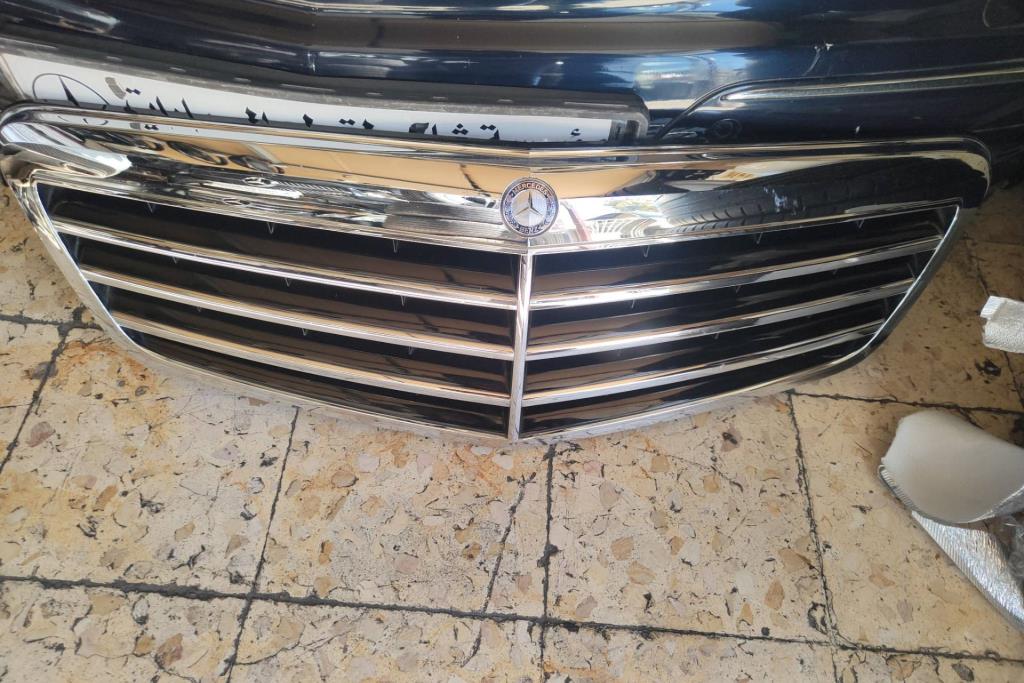 Body  Grilles Mercedes Benz E200
