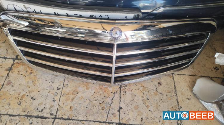 Body  Grilles Mercedes Benz E200