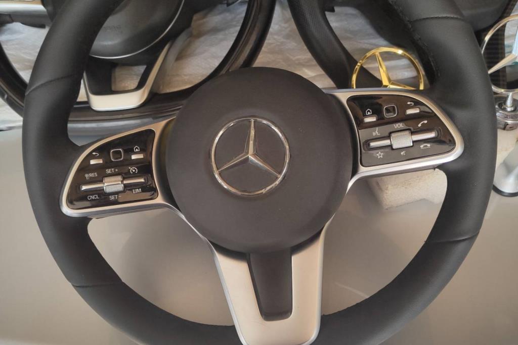 Cabin  Steering Wheel Mercedes Benz E200