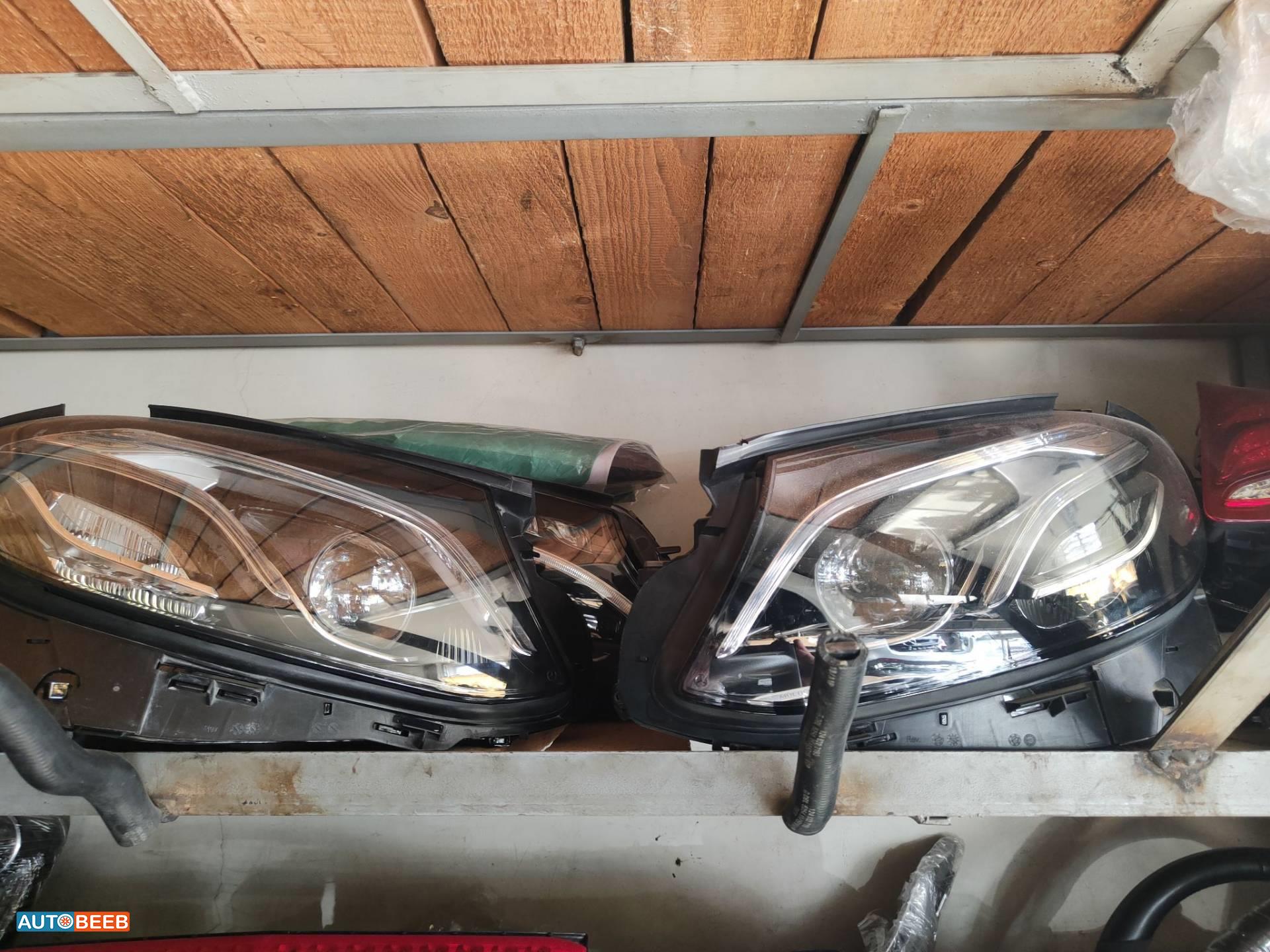 Lights Front light Mercedes Benz E200