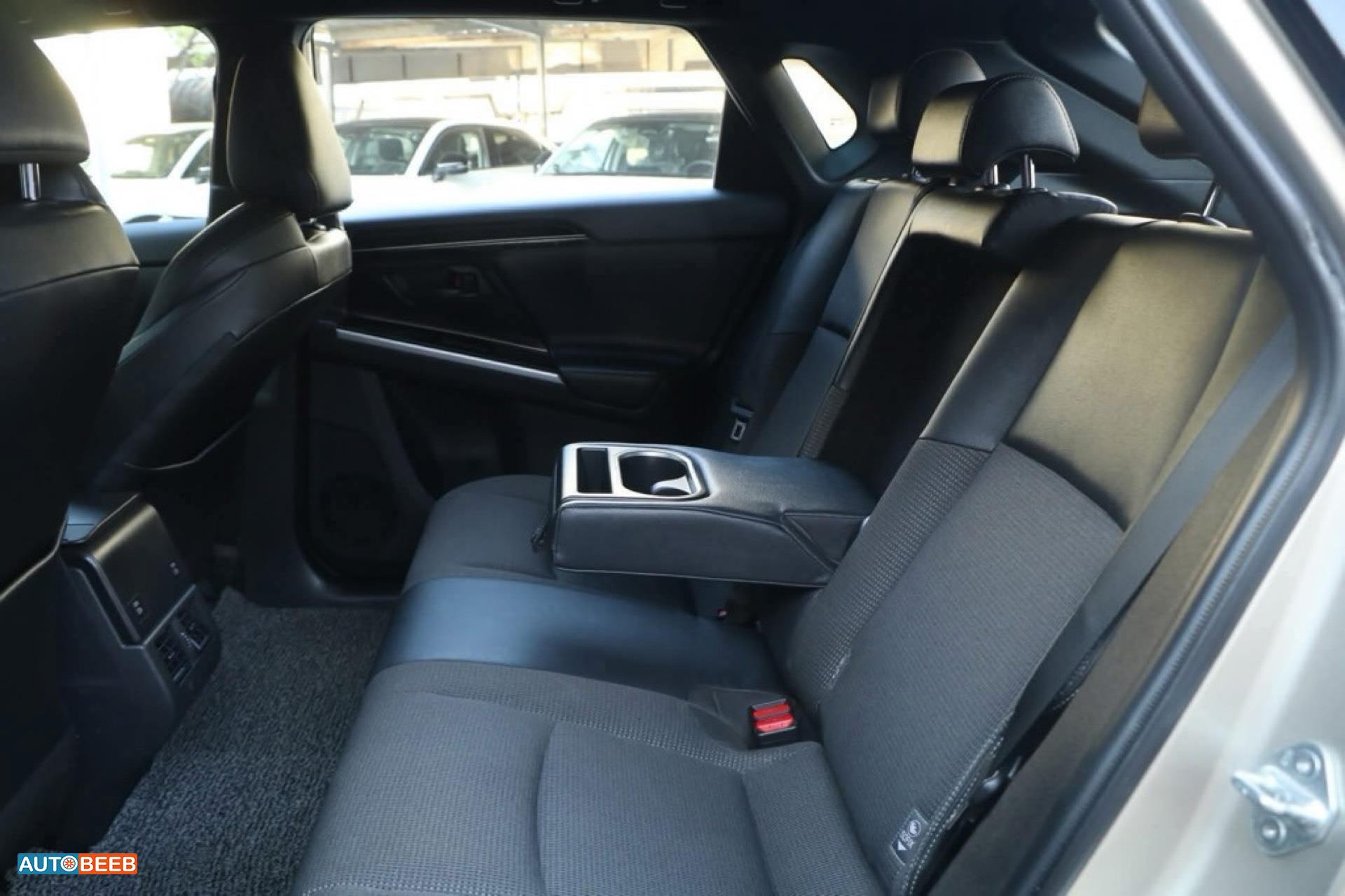 تويوتا bZ4X 2023